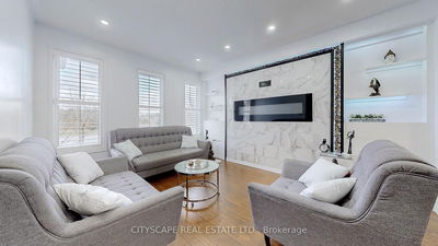 2026 Bridle Rd, Oshawa - Windfields image-0-2