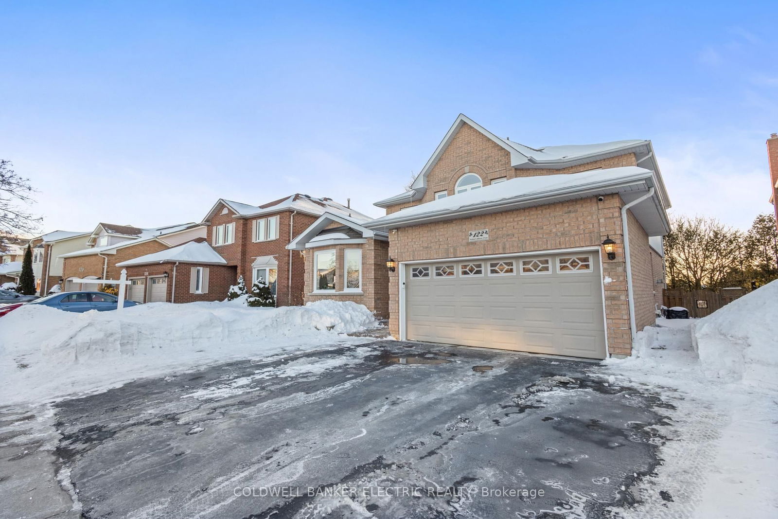 Detached House for sale at 122 Robert Adams Drive, Clarington, Courtice, L1E 2C4 - MLS: E12020471