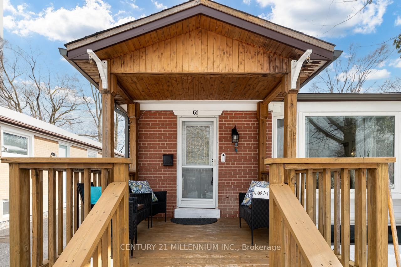 Semi-Detached House for sale at 61 Newlands Avenue, Toronto, Clairlea-Birchmount, M1L 1S1 - MLS: E12020472