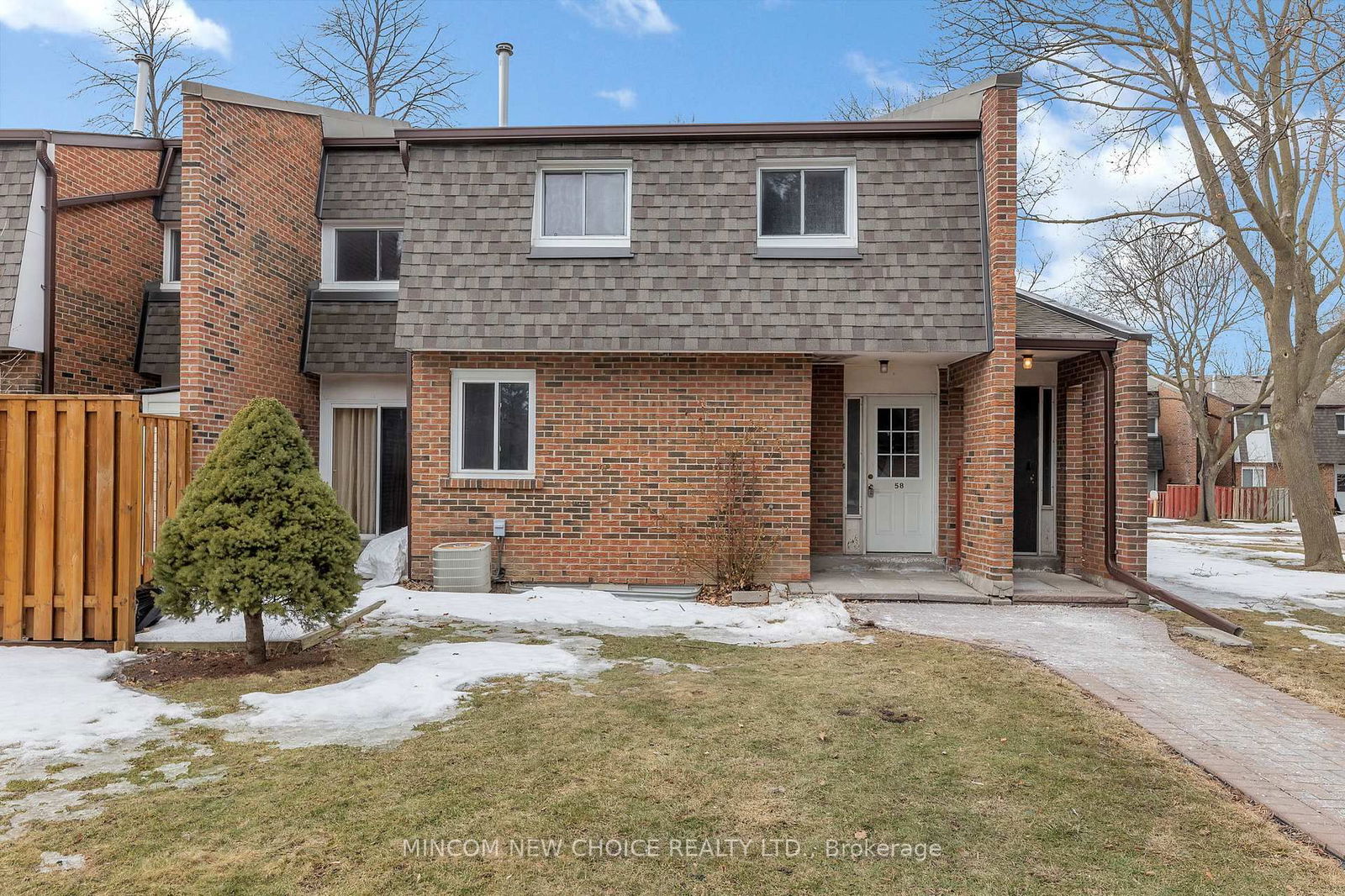 Townhouse for sale at 58-107 Dovedale Drive, Whitby, Downtown Whitby, L1N 1Z7 - MLS: E12022045