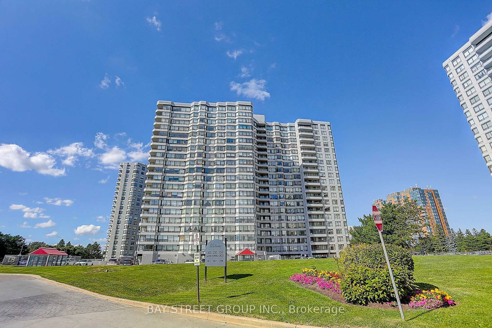 Condo for sale at 603-330 Alton Towers Circle, Toronto, Milliken, M1V 5H3 - MLS: E12022233