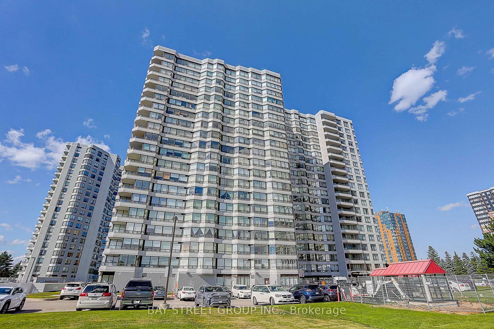 Condo for sale at 603-330 Alton Towers Circle, Toronto, Milliken, M1V 5H3 - MLS: E12022233