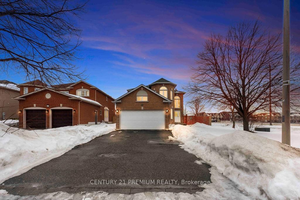 Detached House for sale at 60 Furrow Drive, Whitby, Rolling Acres, L1R 1Y7 - MLS: E12023204