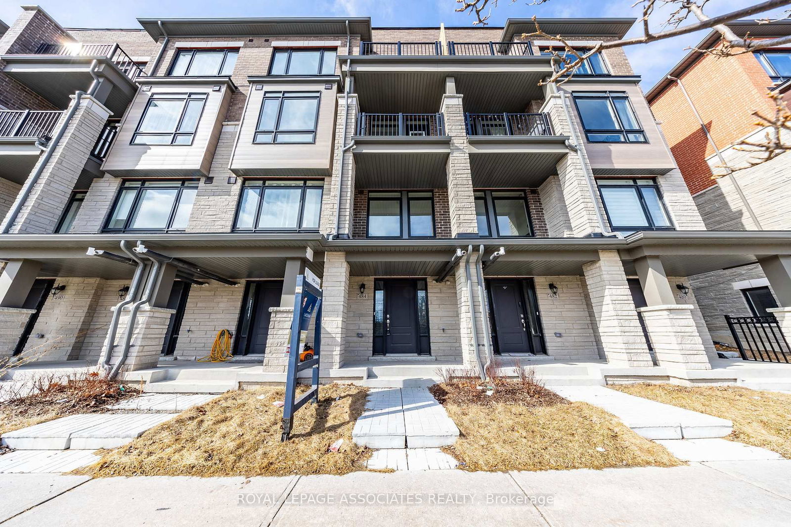Townhouse leased at 484 Salem Road, Ajax, Central, L1S 0G9 - MLS: E12023282