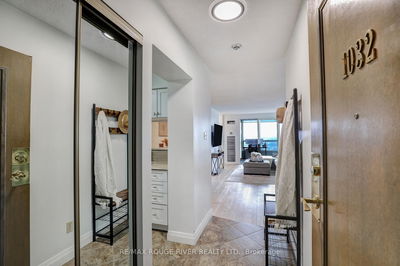 Unit 1032 — 1880 Valley Farm Rd, Pickering - Town Centre image-0-1