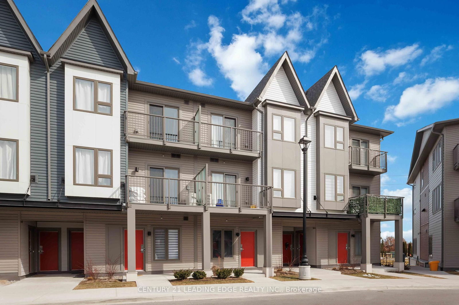 Townhouse for sale at 817-2635 William Jackson Drive, Pickering, Duffin Heights, L1X 0L4 - MLS: E12024261