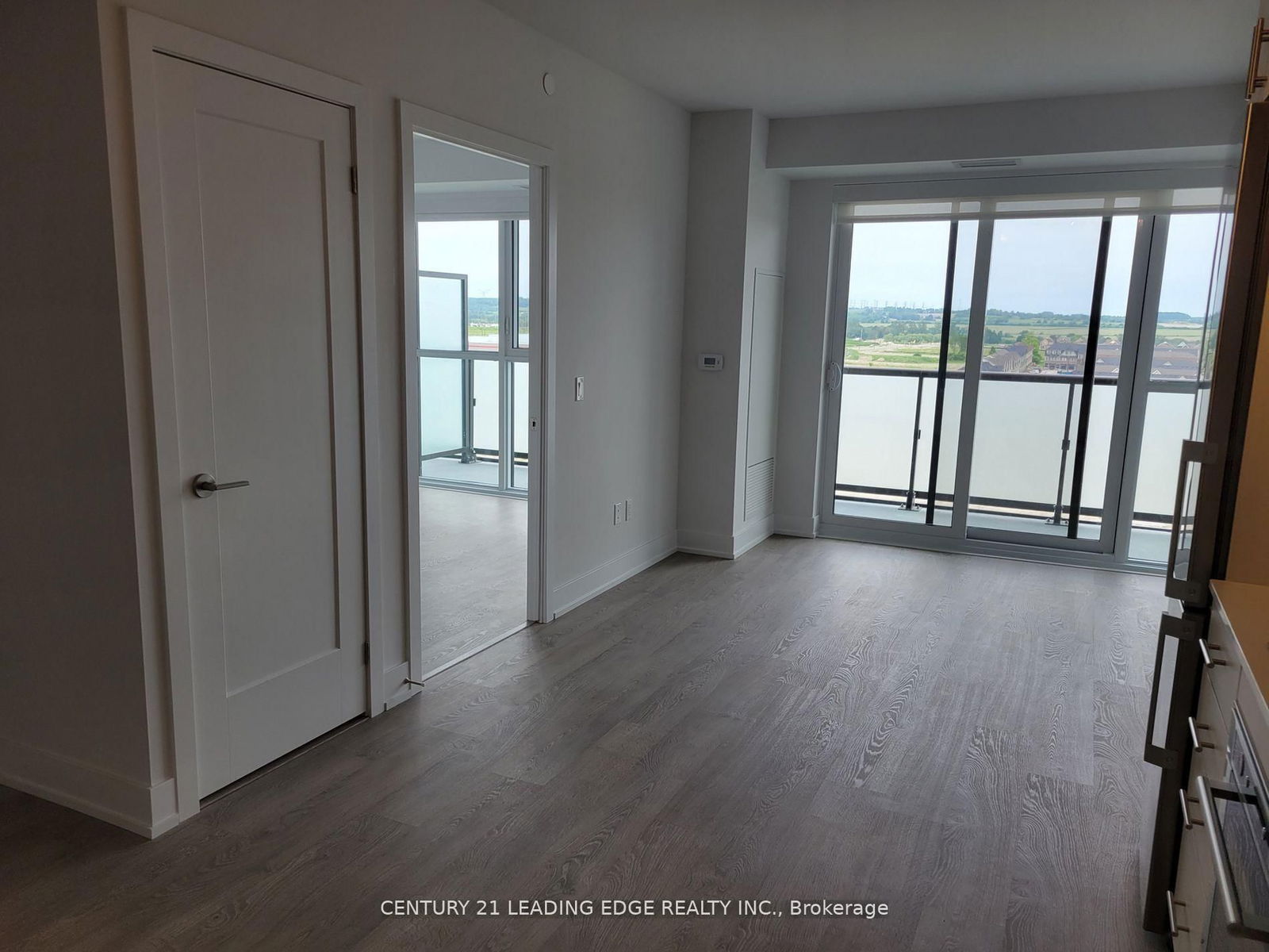 Condo for lease at #812-2550 Simcoe Street, Oshawa, Windfields, L1L 0R5 - MLS: E12024453