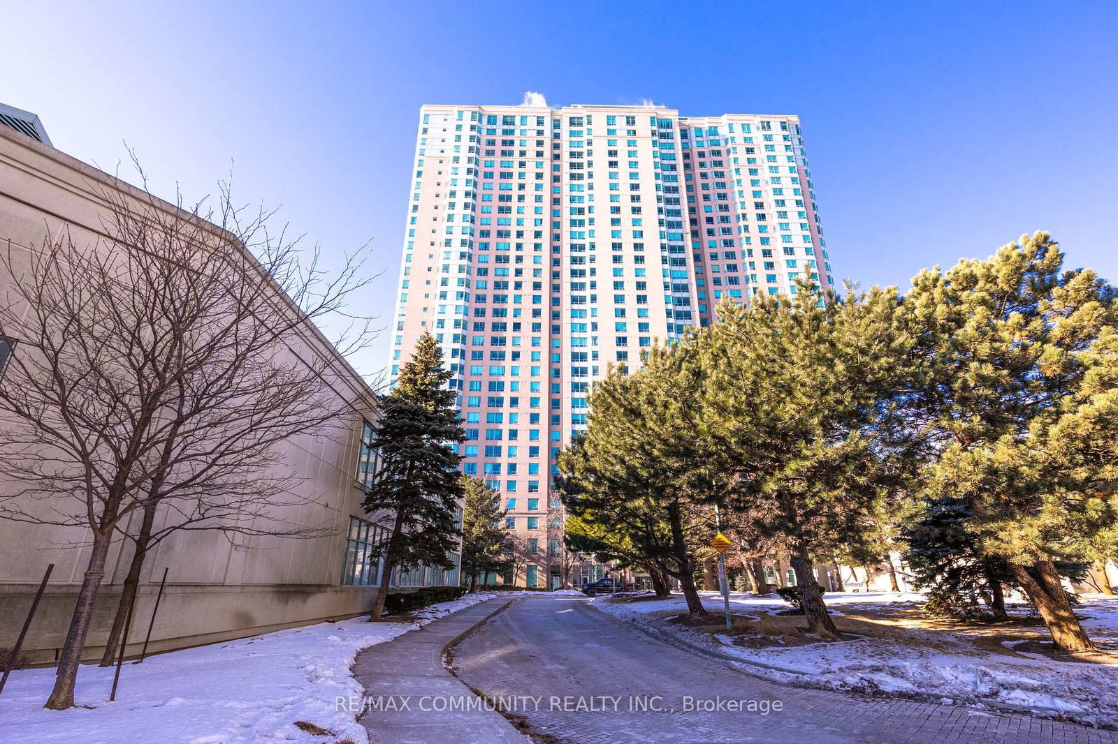 Condo for sale at 1133-68 Corporate Drive, Toronto, Woburn, M1H 3H3 - MLS: E12024481