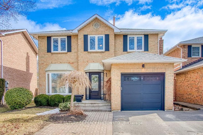 home for sale on 7 Flowers Crescent