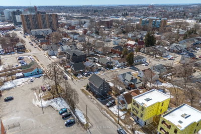 34 Elgin Street W — photo 4
