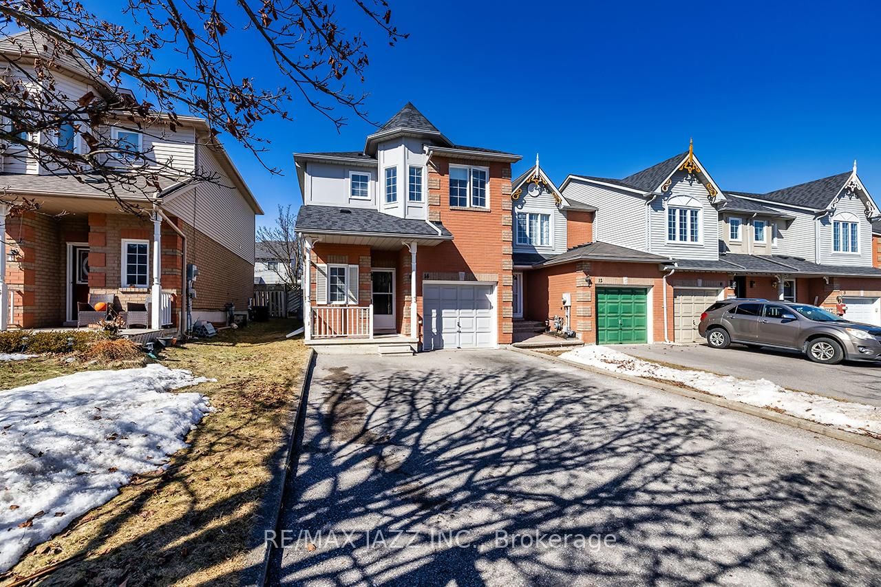 Townhouse for sale at 14 Trewin Lane, Clarington, Bowmanville, L1C 4W9 - MLS: E12025634