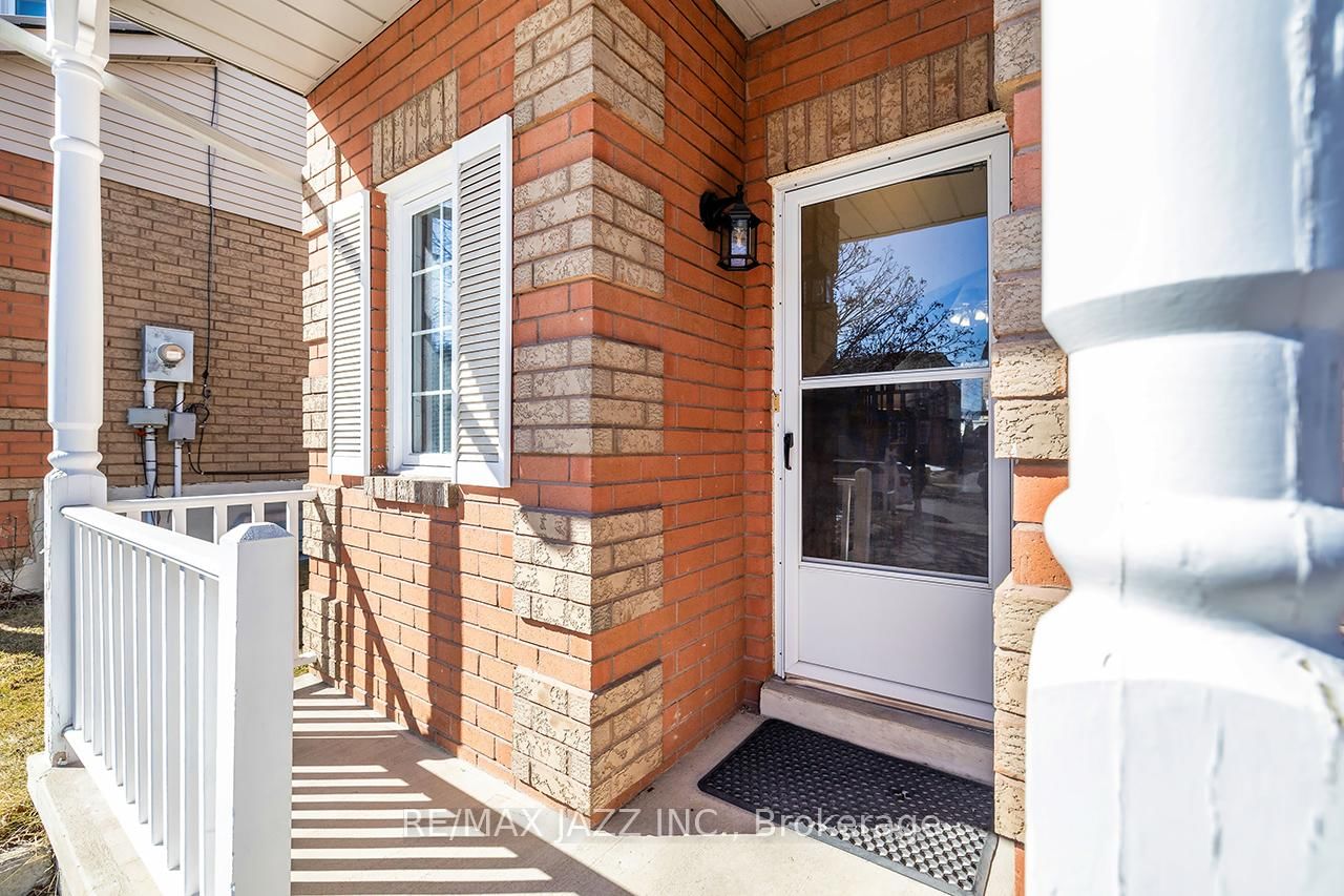 Townhouse for sale at 14 Trewin Lane, Clarington, Bowmanville, L1C 4W9 - MLS: E12025634