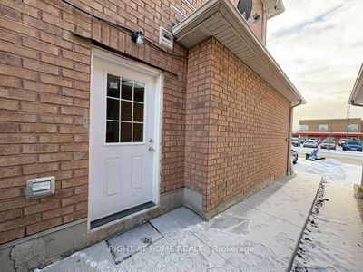 Unit Lower — 126 Medland Ave, Whitby - Williamsburg image-0-1