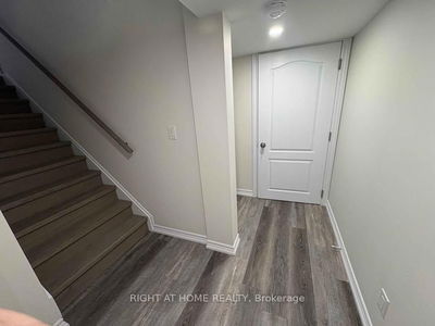 Unit Lower — 126 Medland Ave, Whitby - Williamsburg image-0-2