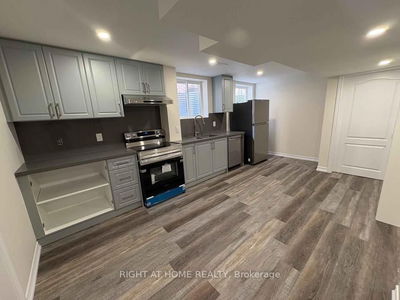 Unit Lower — 126 Medland Ave, Whitby - Williamsburg image-0-4