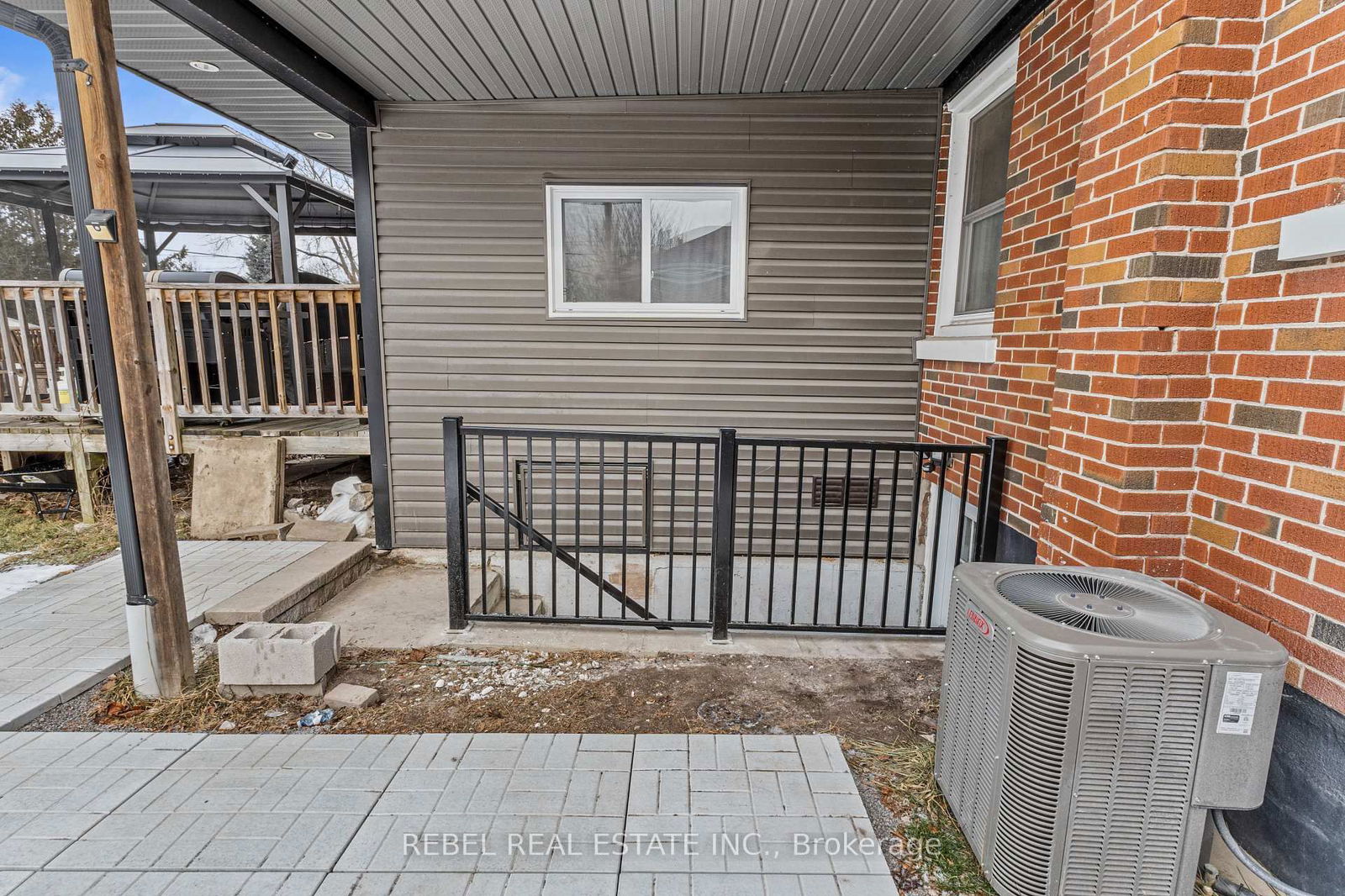 Detached House leased at 2-332 Cadillac Avenue, Oshawa, Central, L1H 5Z8 - MLS: E12028053