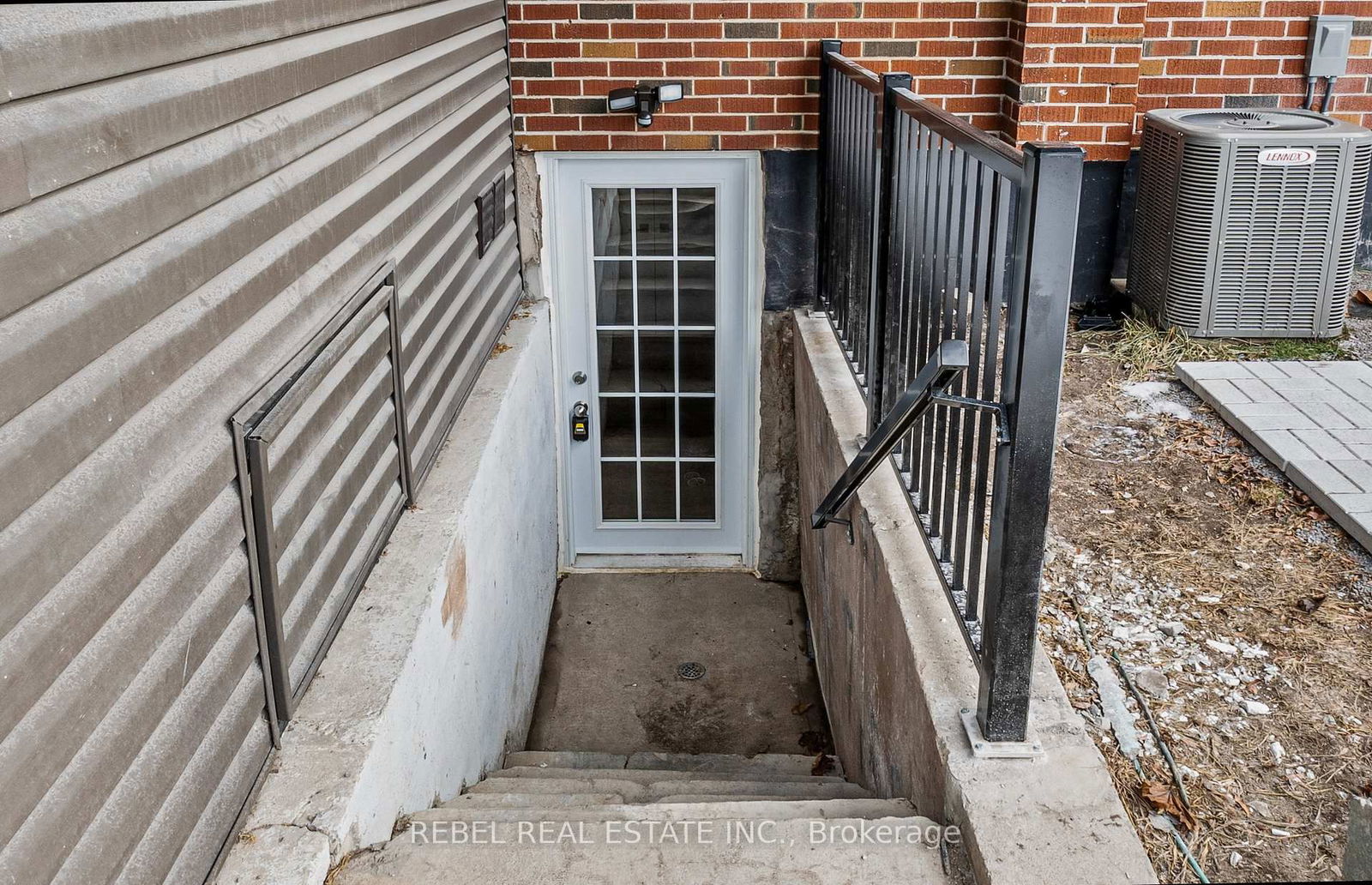 Detached House leased at 2-332 Cadillac Avenue, Oshawa, Central, L1H 5Z8 - MLS: E12028053