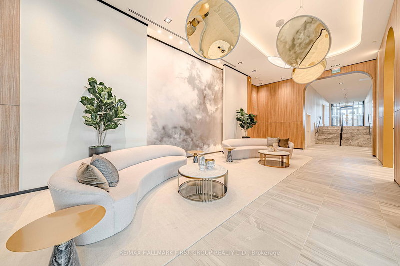 1903 - 1435 Celebration Dr, Pickering, L1W 0C4 | Image 2