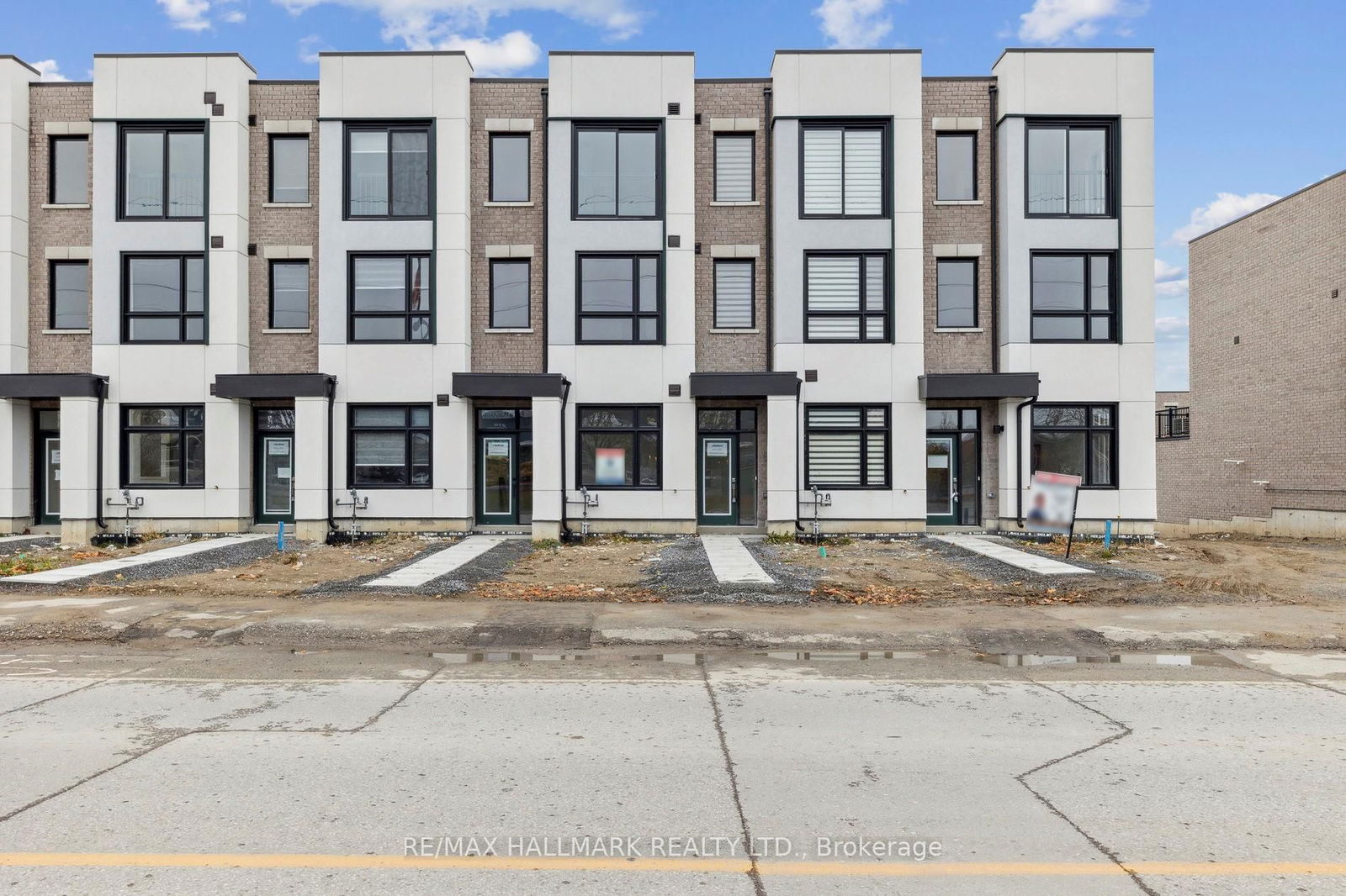 Townhouse for sale at 219 Monarch Avenue, Ajax, South East, L1S 7M3 - MLS: E12030102