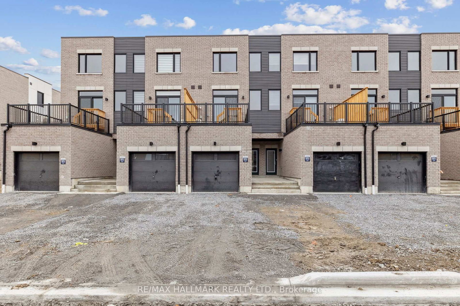 Townhouse for sale at 219 Monarch Avenue, Ajax, South East, L1S 7M3 - MLS: E12030102