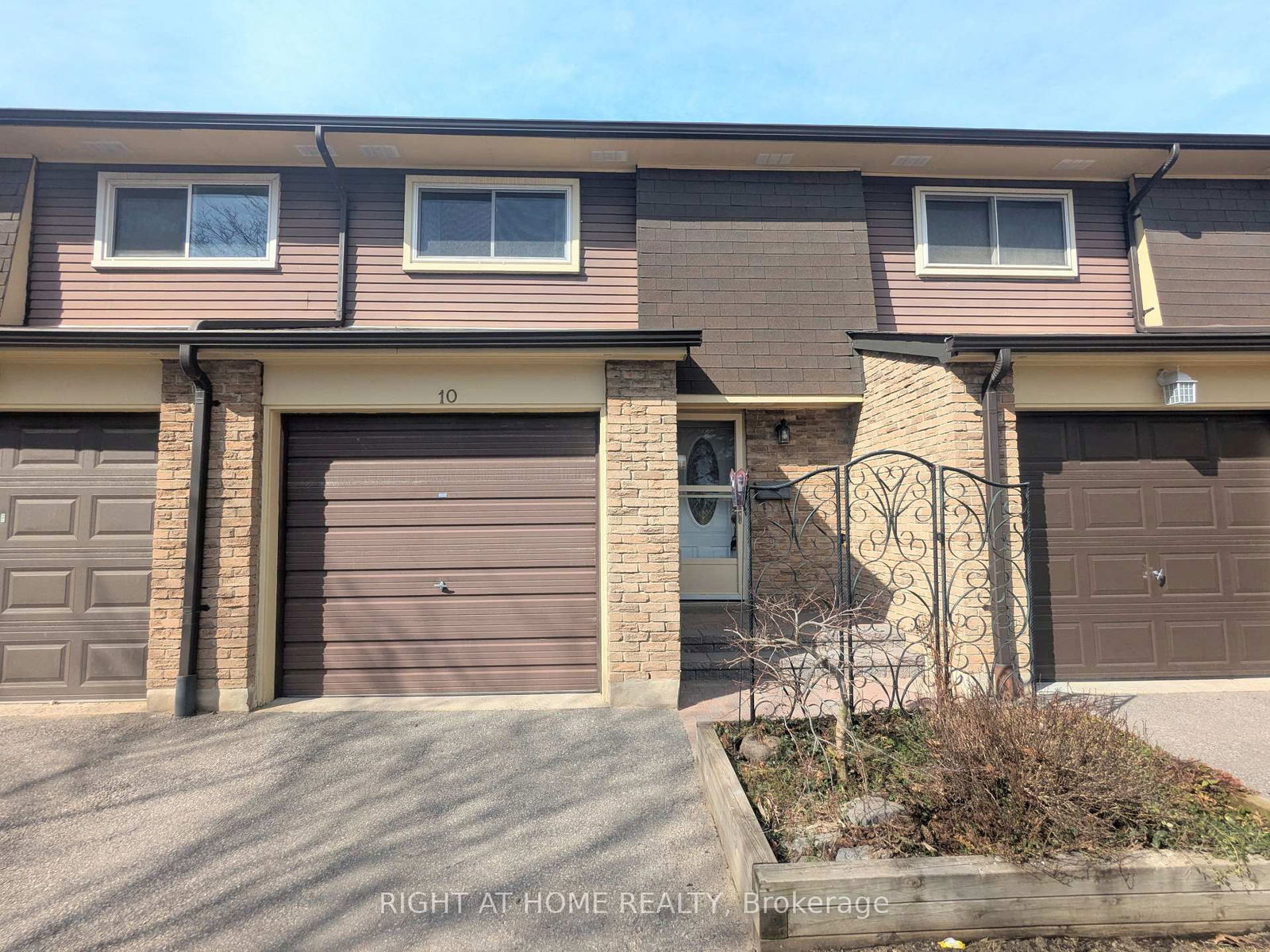 Townhouse for sale at 10-945 Burns Street, Whitby, Lynde Creek, L1N 6J5 - MLS: E12030516