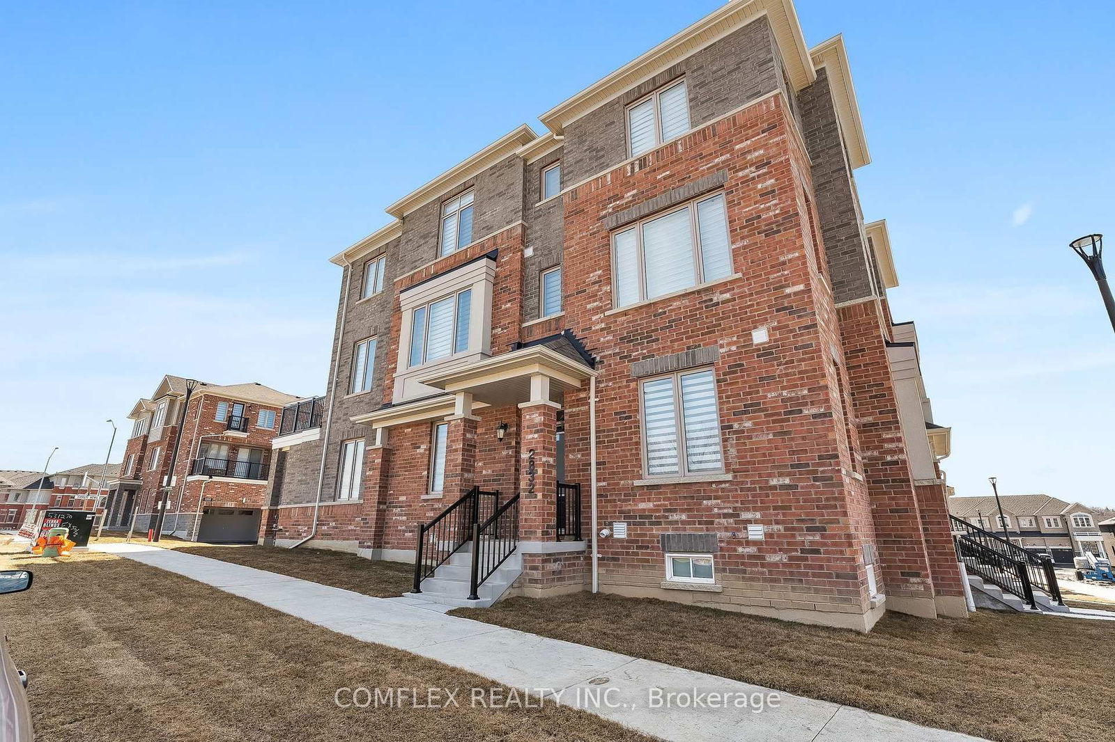 Townhouse for sale at 2832 Tippett Mews, Pickering, Rural Pickering, L1X 0R6 - MLS: E12030779