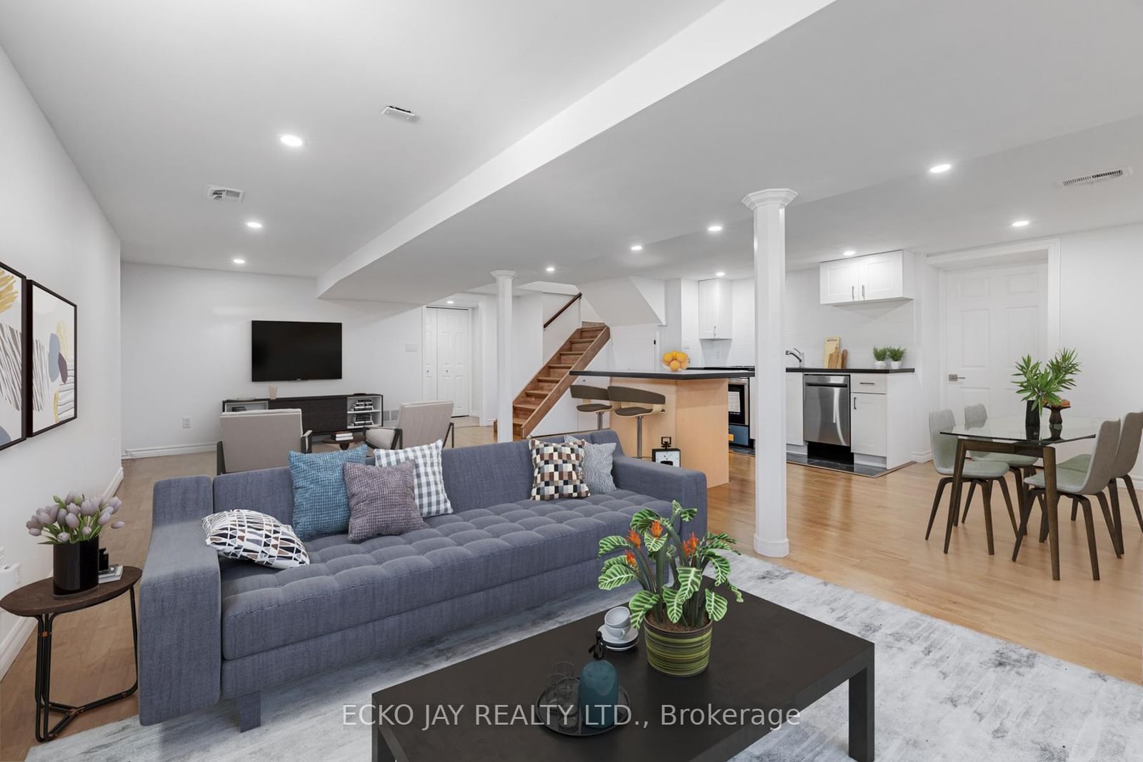 Listing Image 22