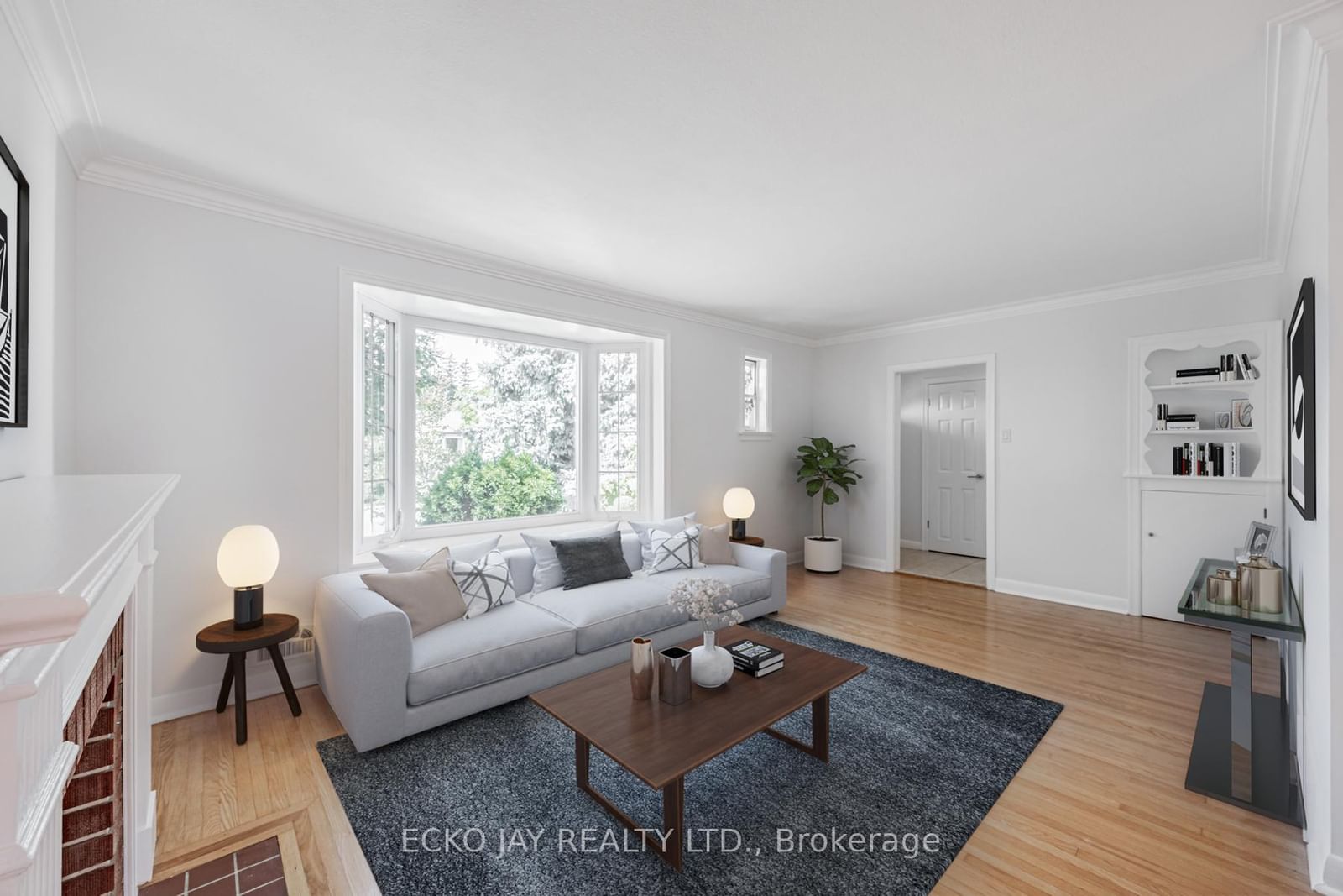Listing Image 5