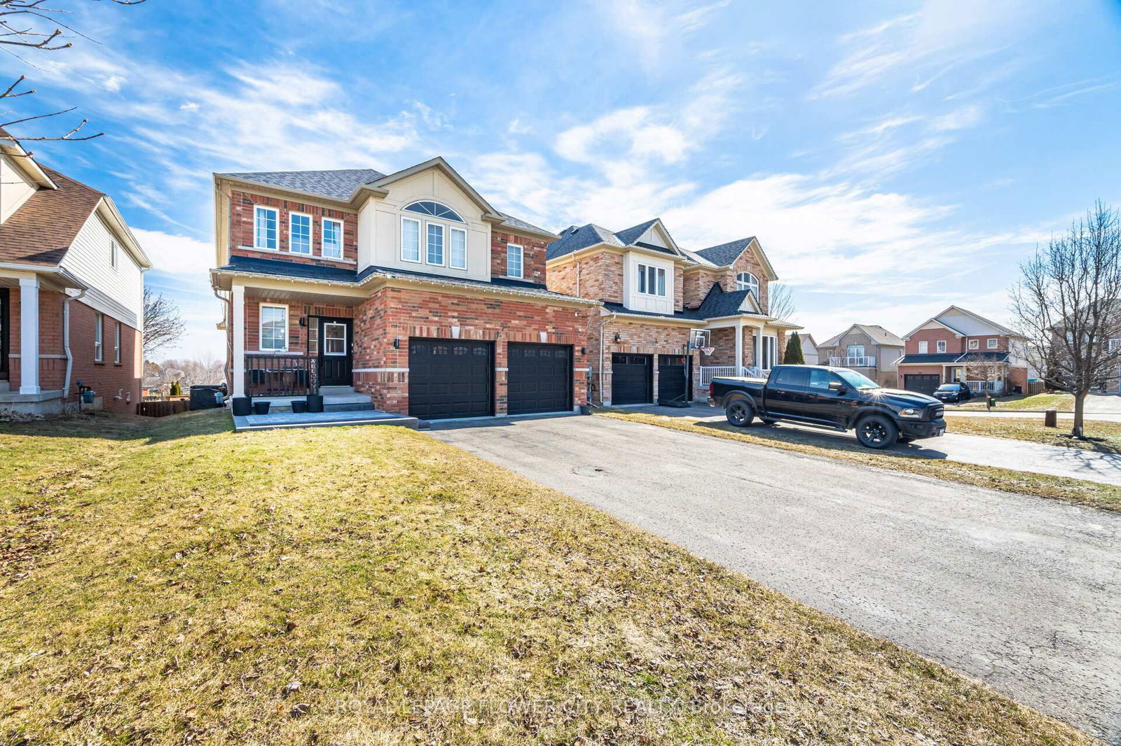 Detached House for sale at 7 Baxter Street, Clarington, Bowmanville, L1C 5R1 - MLS: E12031675