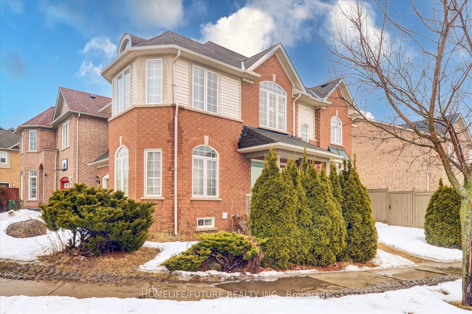 Detached House leased at Main-10 Gristone Crescent, Toronto, Rouge E11, M1X 1V1 - MLS: E12032854