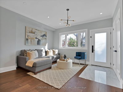 72 Redwood Ave, Toronto - Greenwood-Coxwell image-0-3