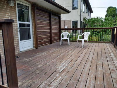 377 East Ave, Toronto - Rouge E10 image-0-2