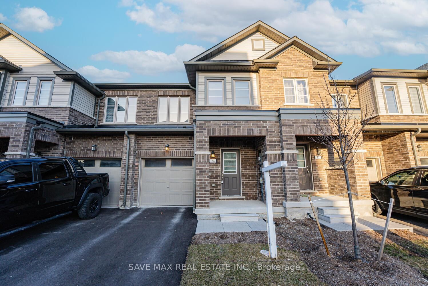 Townhouse for sale at 38 Senay Circle, Clarington, Courtice, L1E 2S2 - MLS: E12034466