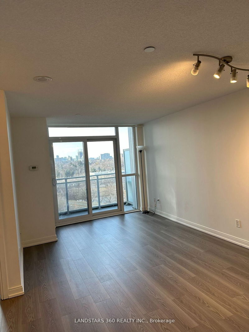 home for sale on 806-255 Village Green Square