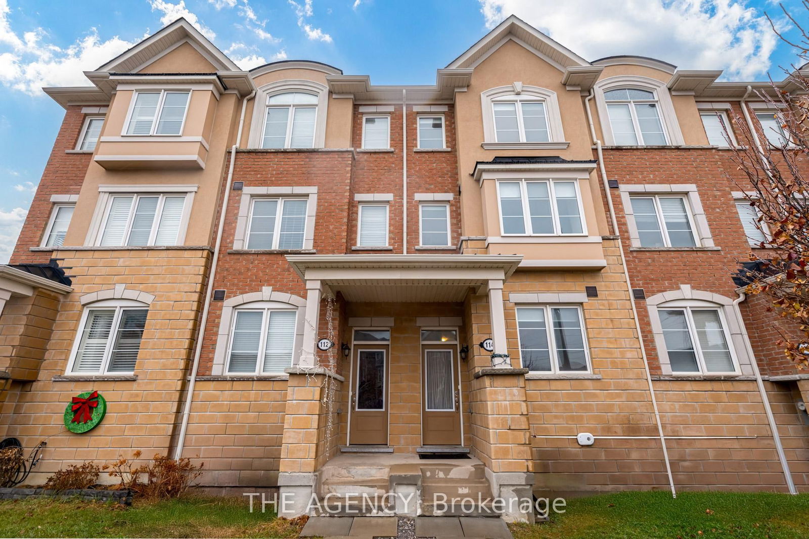 Townhouse for sale at 114 Cleanside Road, Toronto, Clairlea-Birchmount, M1L 2C1 - MLS: E12035855