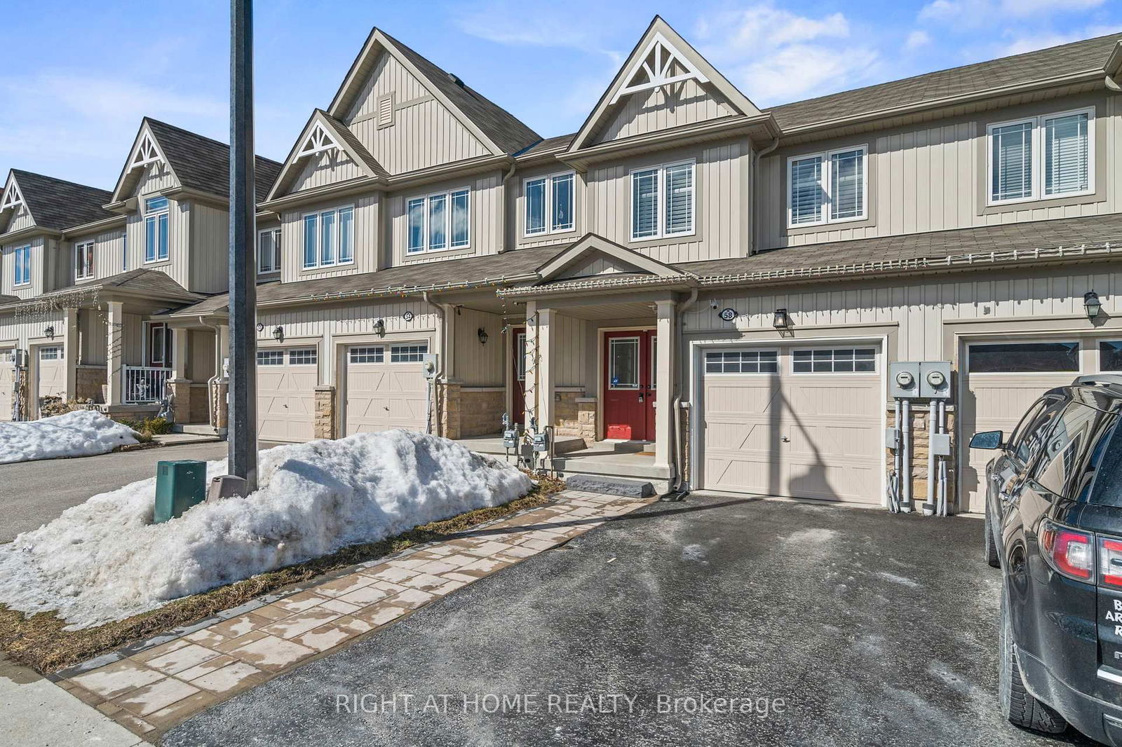 Townhouse for sale at 105-58 Autumn Harvest Road, Clarington, Bowmanville, L1C 0K7 - MLS: E12036080