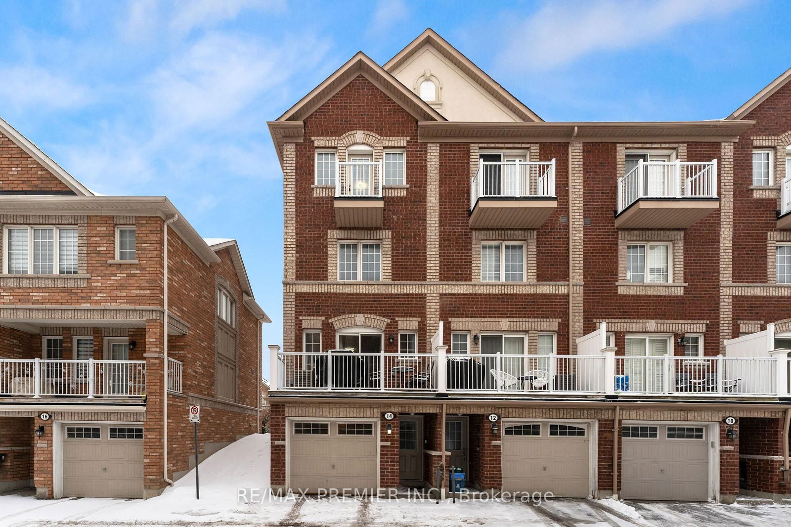 Townhouse for sale at 14 Cooperage Lane, Ajax, Central, L1S 0E8 - MLS: E12036812