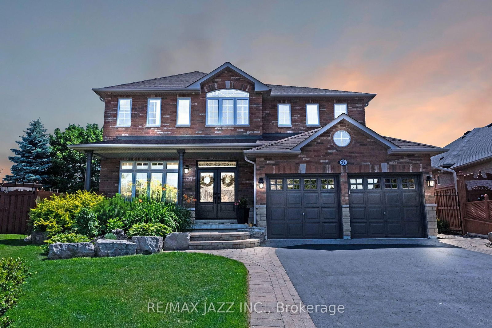 Detached House for sale at 37 Bridle Court, Clarington, Courtice, L1E 2B1 - MLS: E12038826