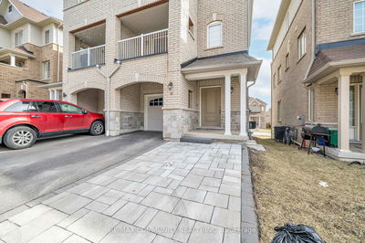 16 Camilleri Rd, Ajax - Central East image-0-3