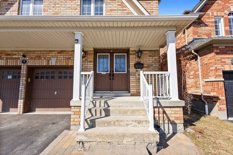 4 Oceanpearl Cres, Whitby, L1N 8Y5 | Image 3