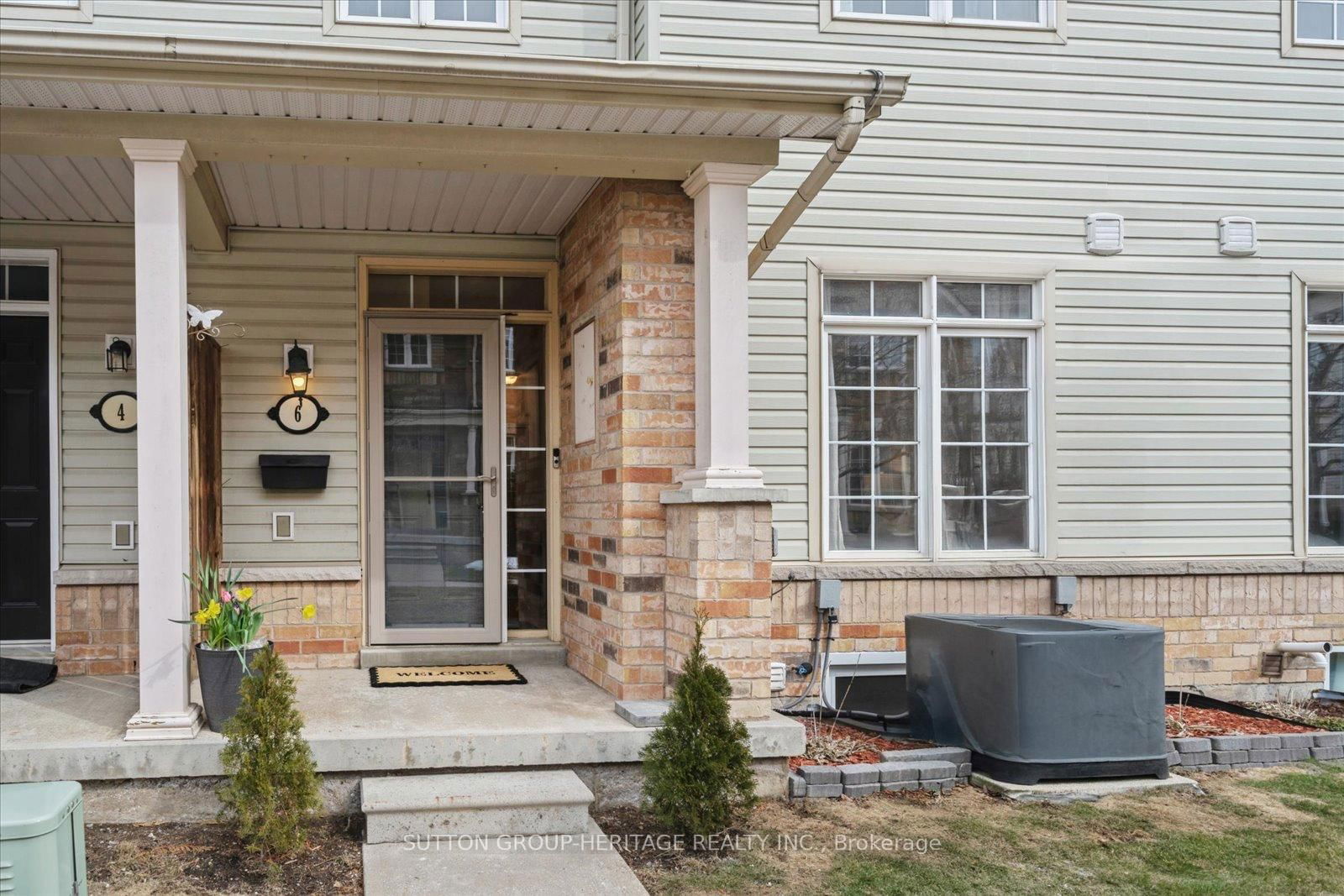Property at 6 Cheltonwood