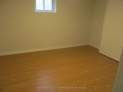 Unit Bsmt — 909 Reytan Blvd, Pickering - Bay Ridges image-0-2