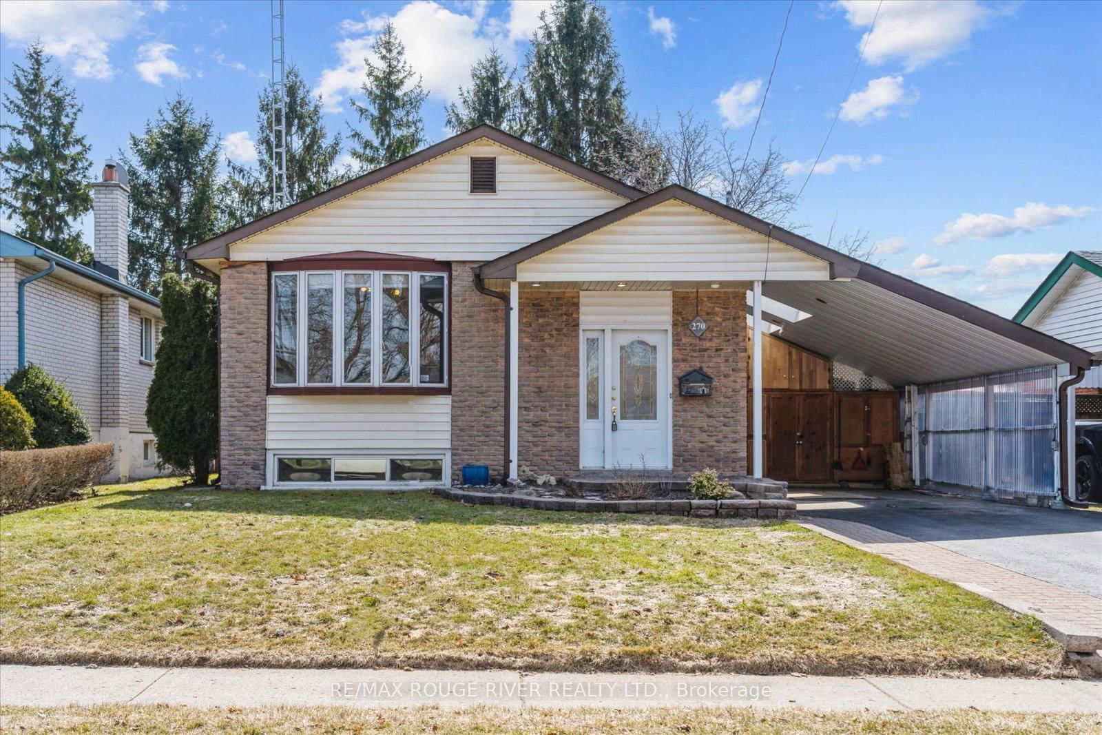 Property at 270 Labrador