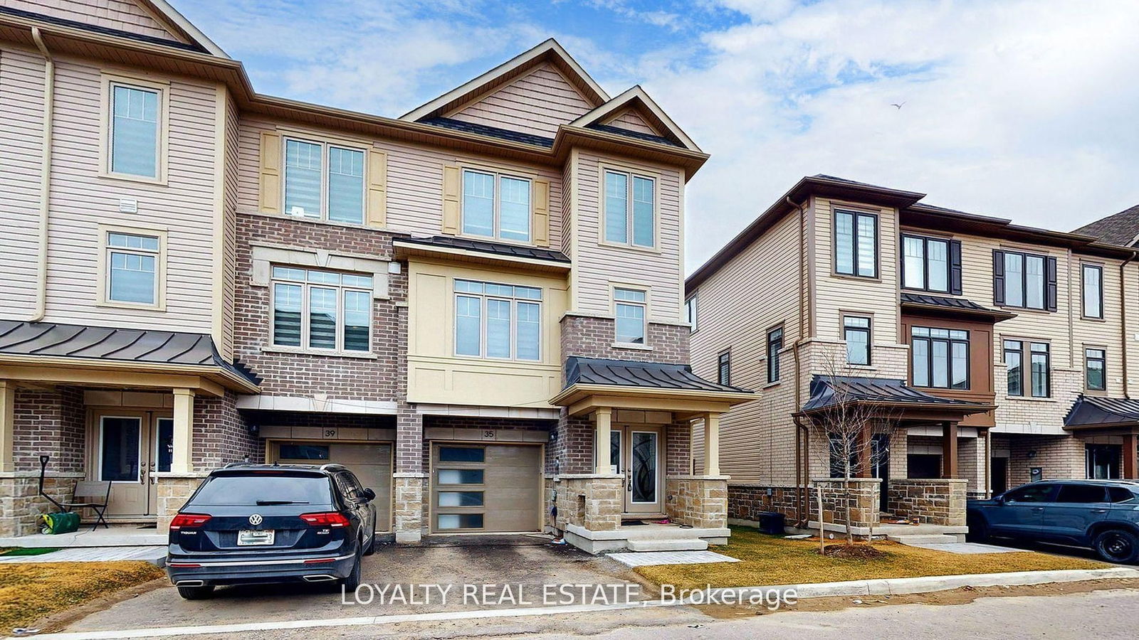Townhouse for lease at 35 Bavin Street, Clarington, Bowmanville, L1C 7H5 - MLS: E12045971