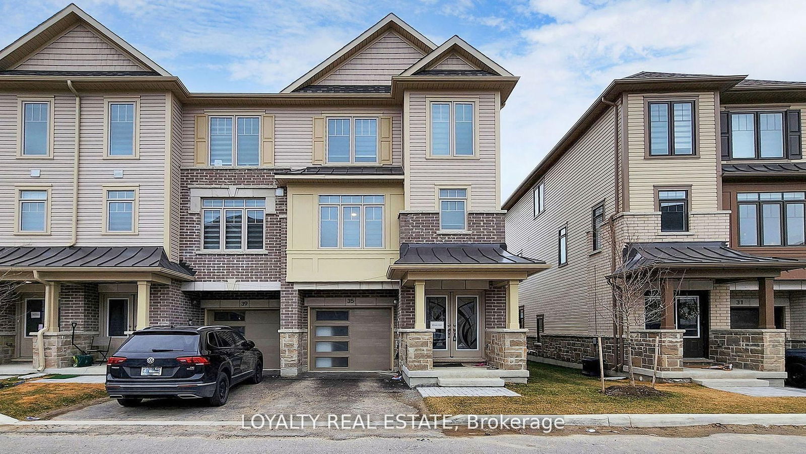 Townhouse for lease at 35 Bavin Street, Clarington, Bowmanville, L1C 7H5 - MLS: E12045971