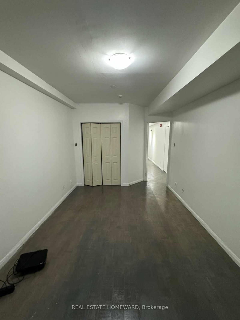 4 - 996 Queen St E, Toronto, M4M 1K1 | Image 2