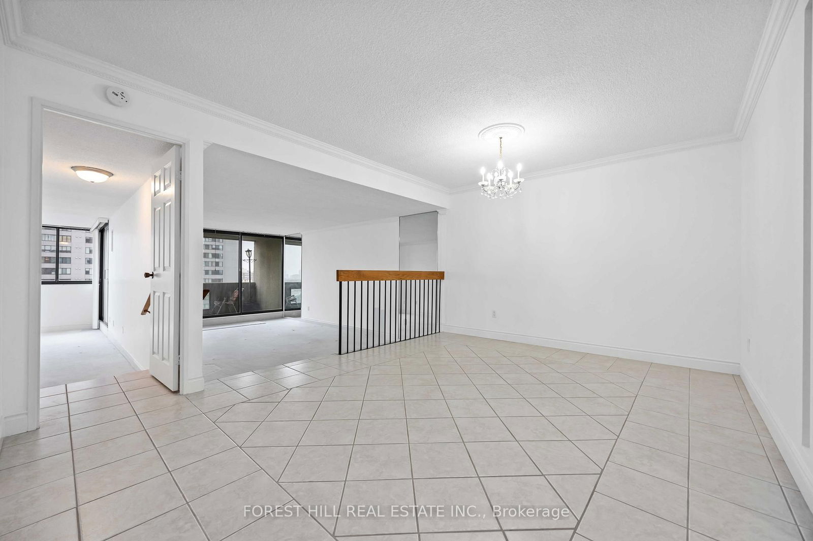 Condo for sale at 1004-2350 Bridletowne Circle, Toronto, L'Amoreaux, M1W 3E6 - MLS: E12050825