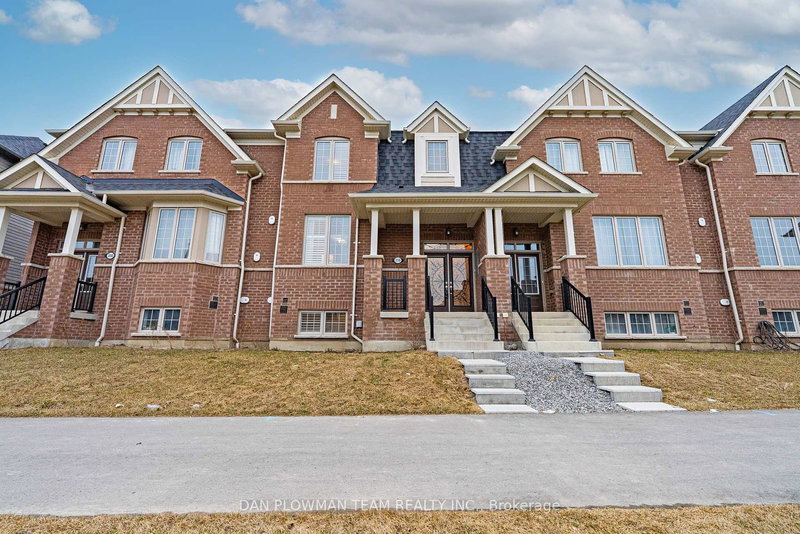 310 Coronation Rd, Whitby, L1P 0K8 | Image 3