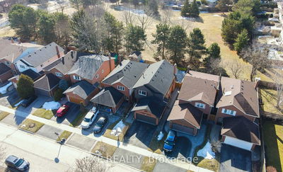 79 Robinson Cres, Whitby - Pringle Creek image-0-3