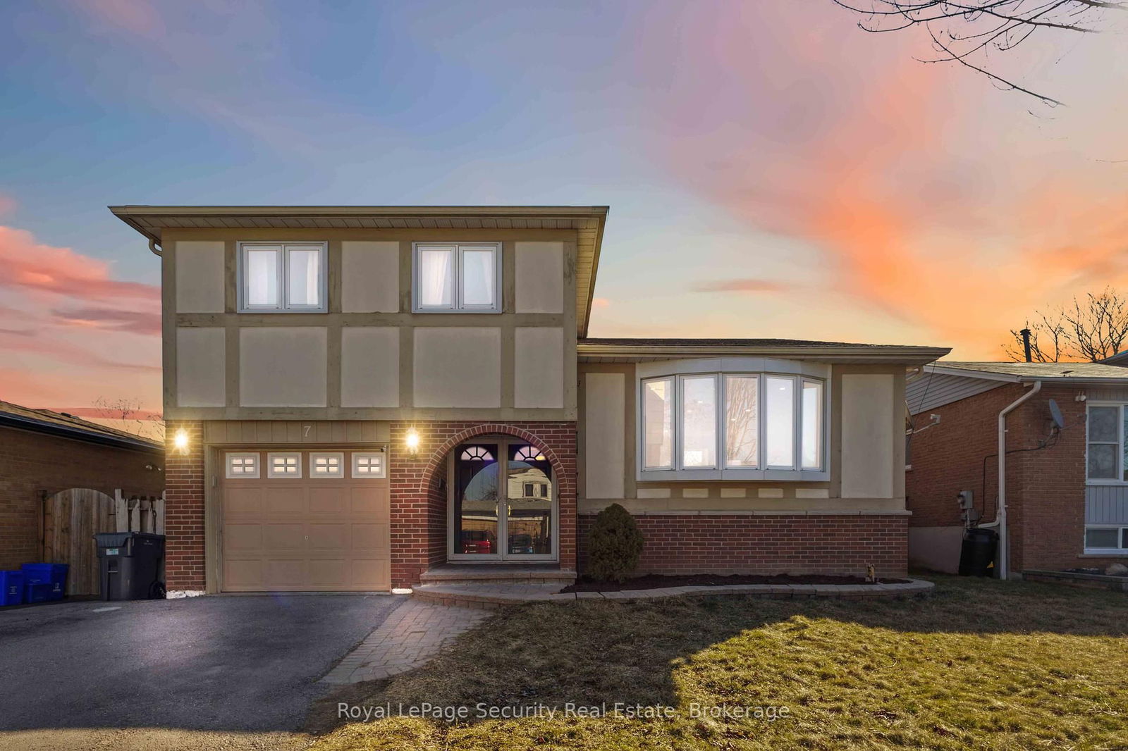 Property at 7 Chopin